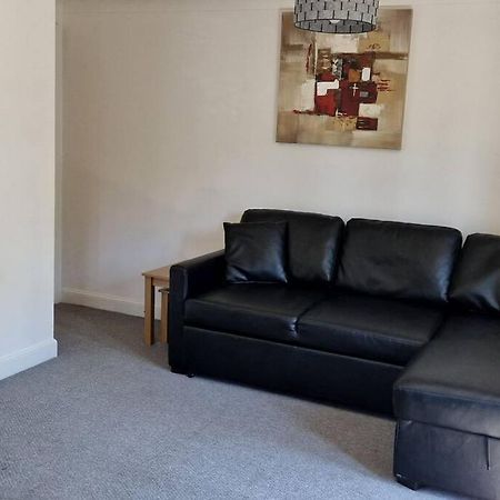 Greenhithe Cosy Apartment, Netflix And Sport Channels エクステリア 写真