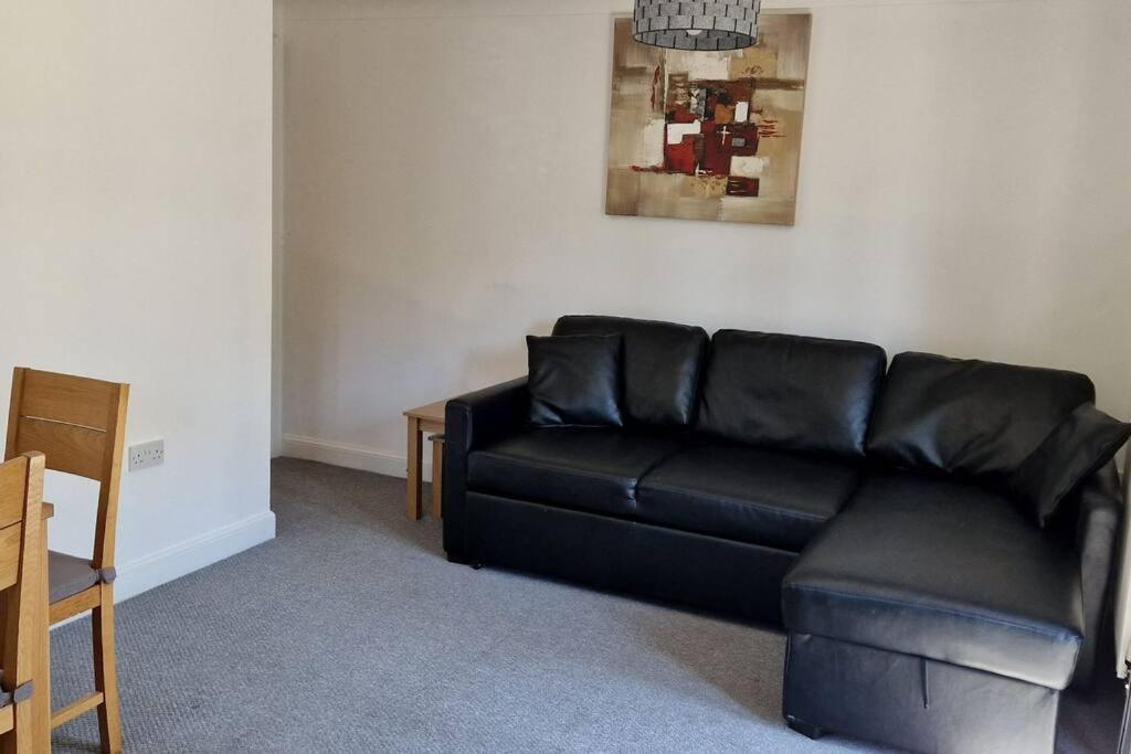 Greenhithe Cosy Apartment, Netflix And Sport Channels エクステリア 写真