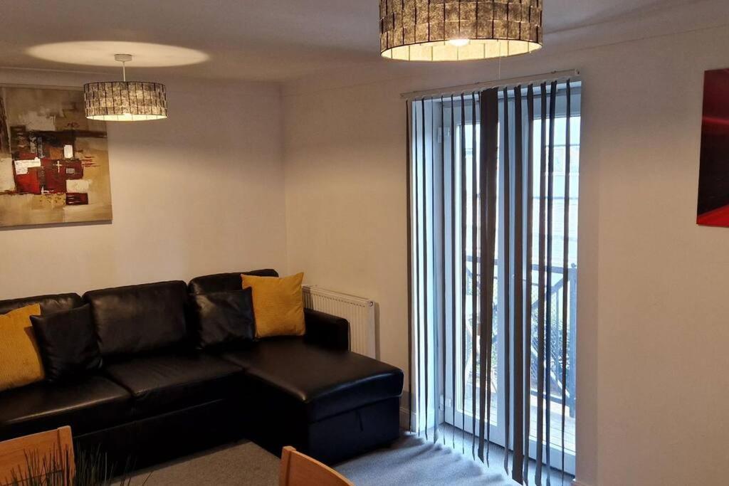 Greenhithe Cosy Apartment, Netflix And Sport Channels エクステリア 写真